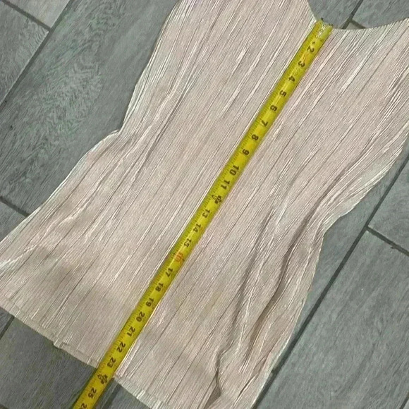 Boutique Blush Rose Metallic Pleated Mini Dress Size medium - Picture 4 of 4